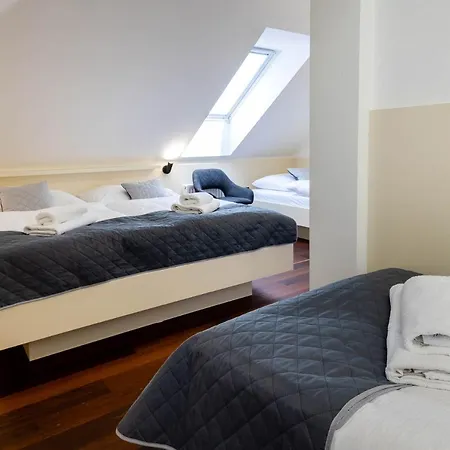 Chmelnice بيت ضيافة 3*