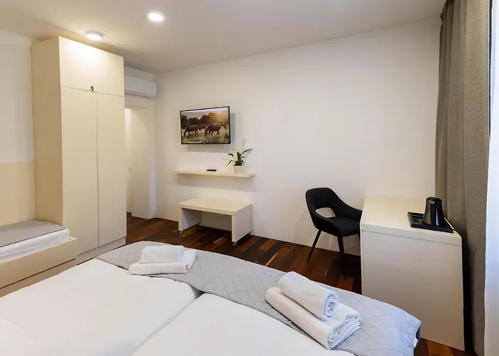 Chmelnice 3* Napajedla